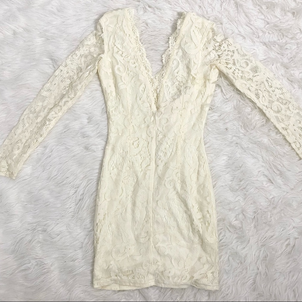 TOBI Cream Floral Lace Long Sleeve Dress